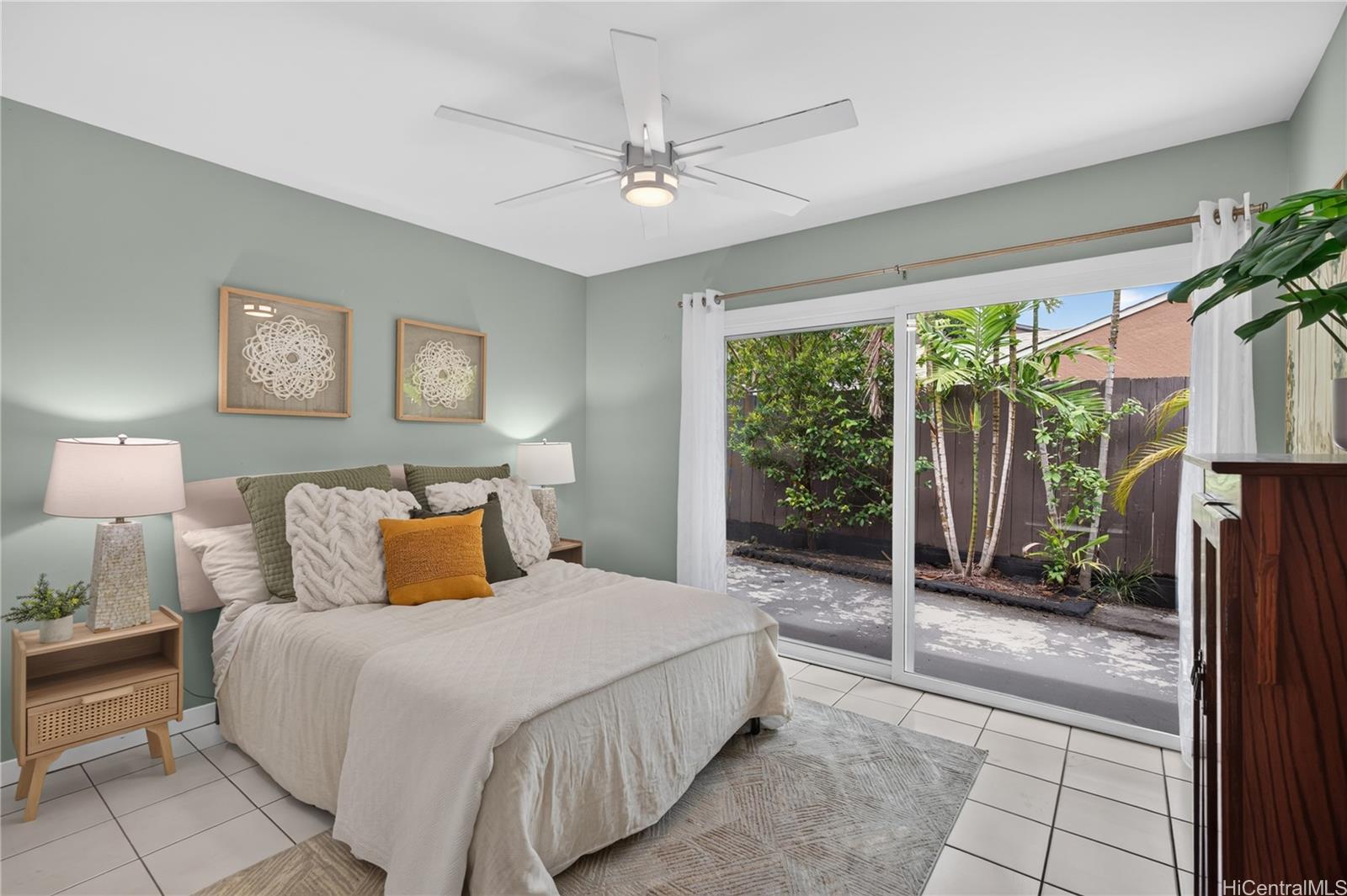633 Keolu Drive
