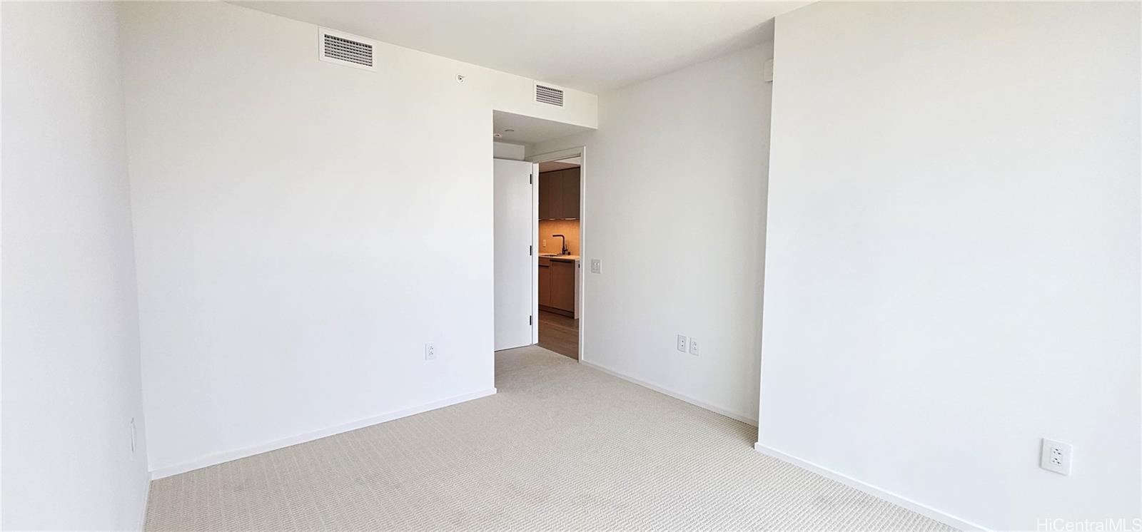 Photo 6 of 25