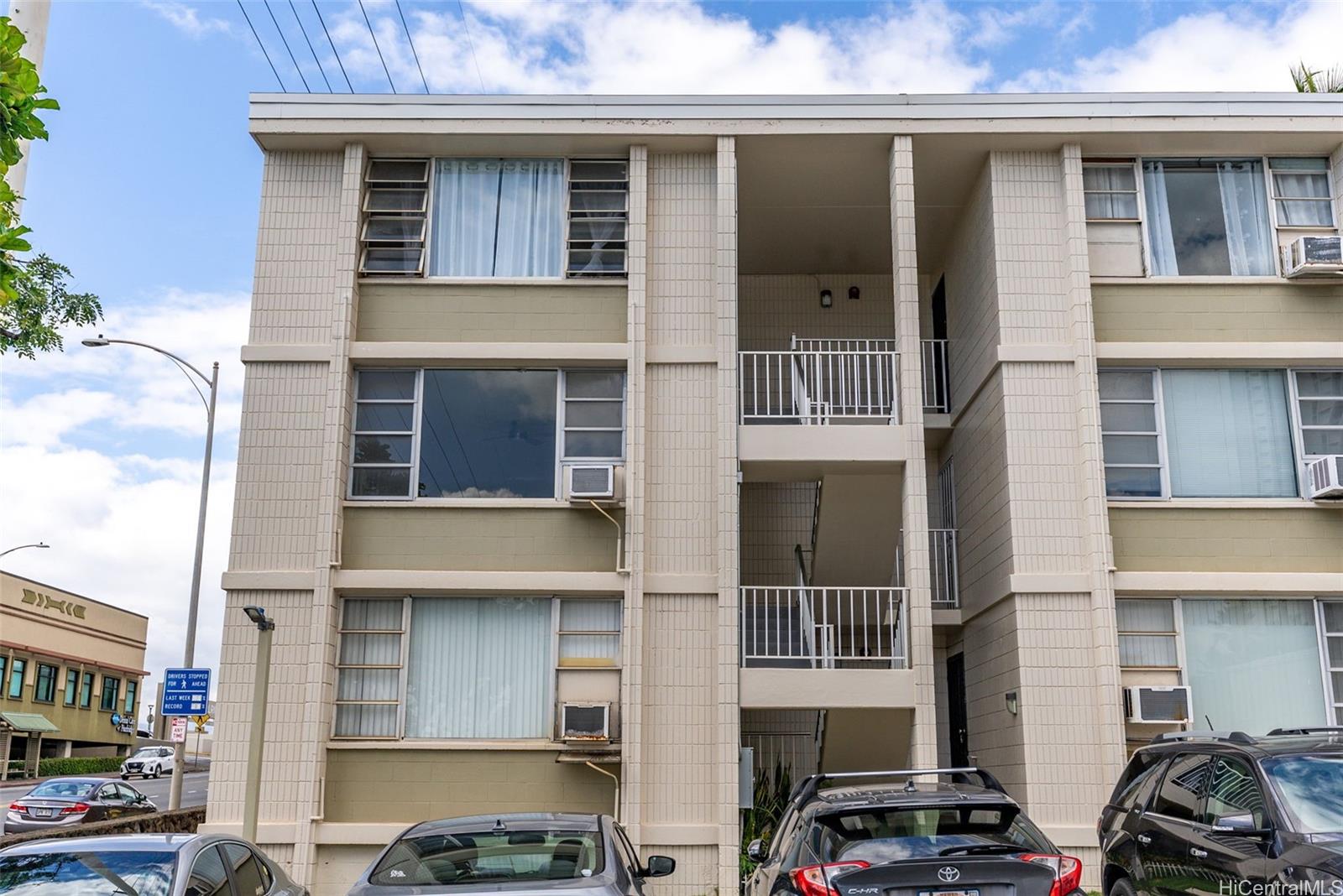98 1030 Moanalua Road  Unit 5-201