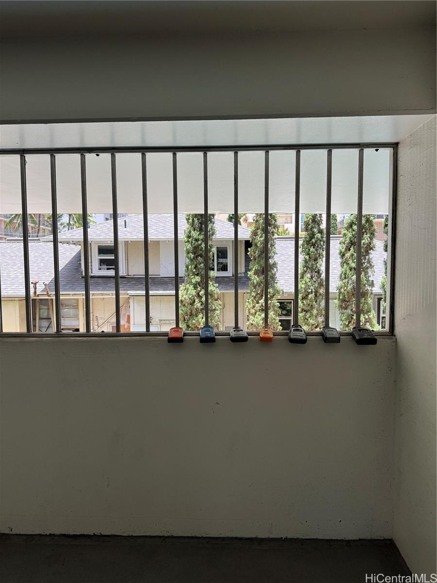 Photo 23 of 24