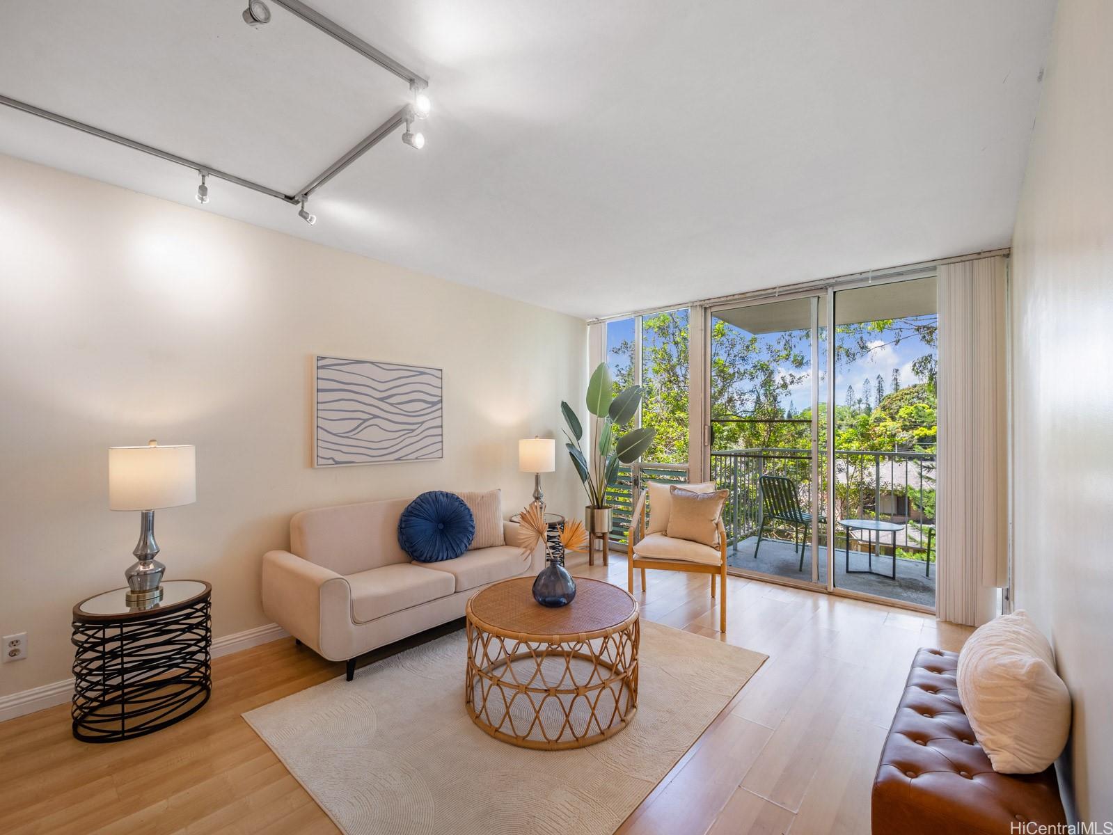 1600 Wilikina Drive C404