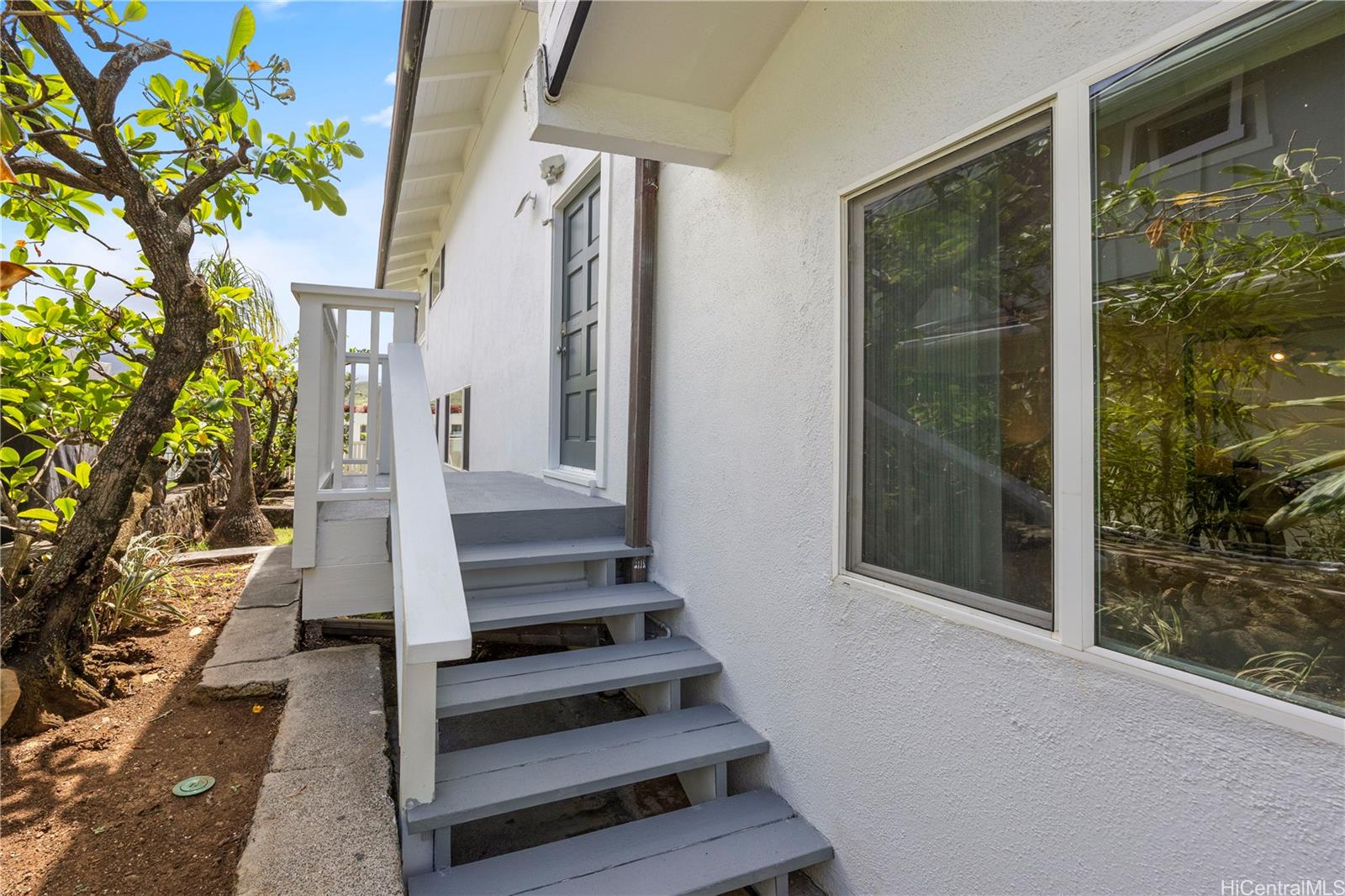 802 Pahumele Place