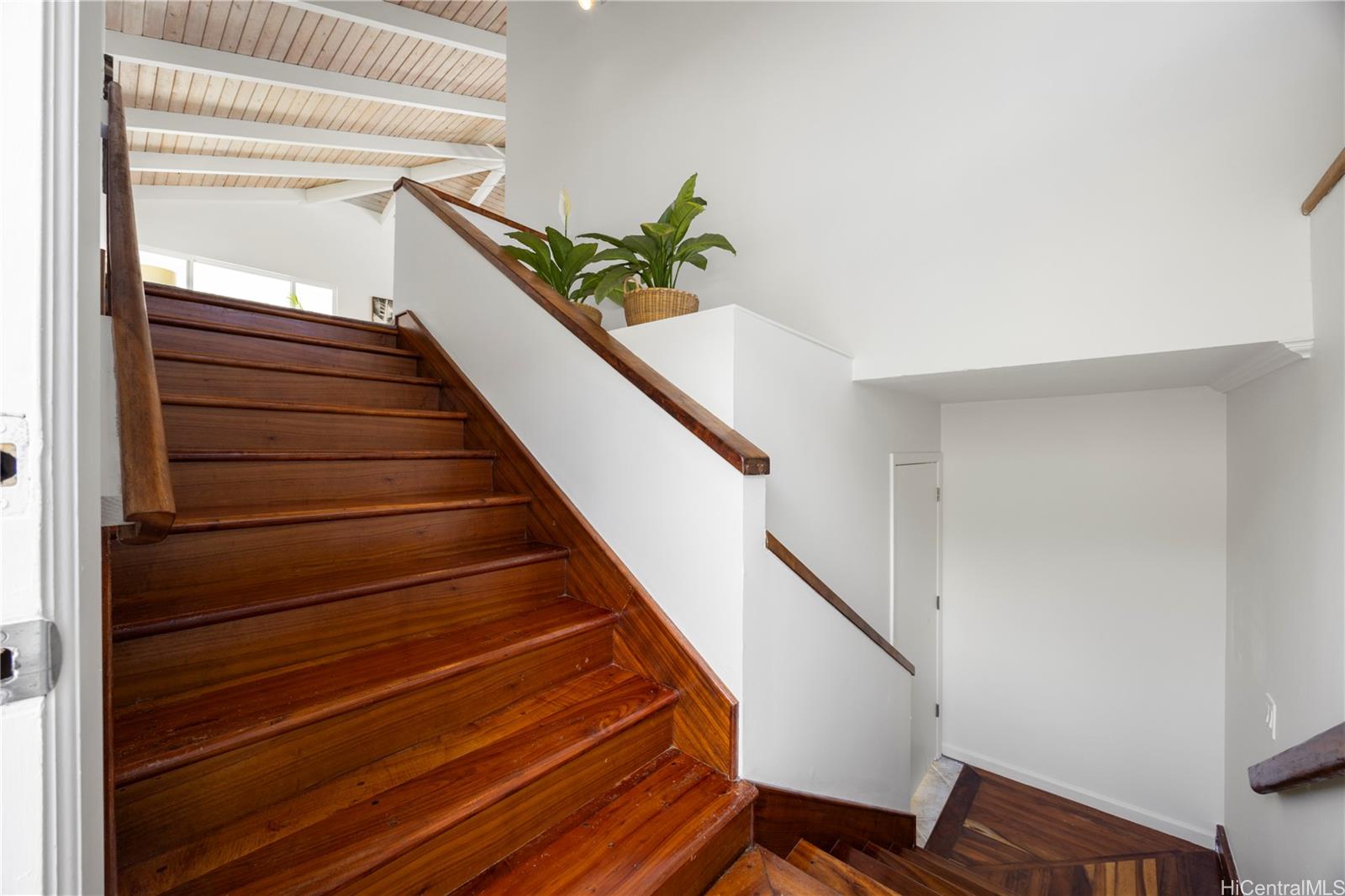 802 Pahumele Place