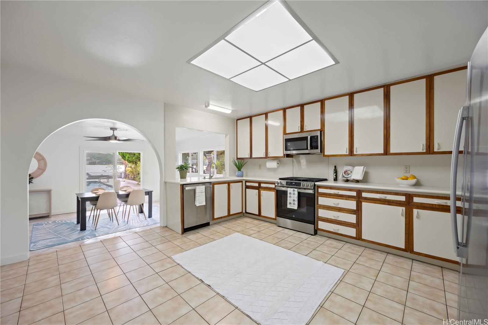 802 Pahumele Place