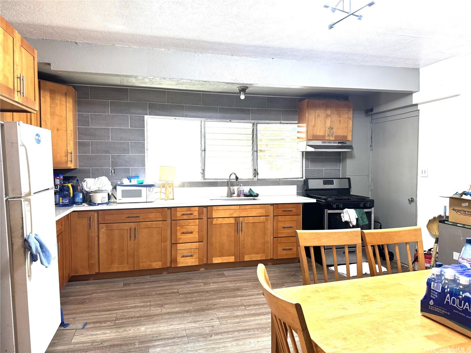1918 Hanu Lane  Unit A