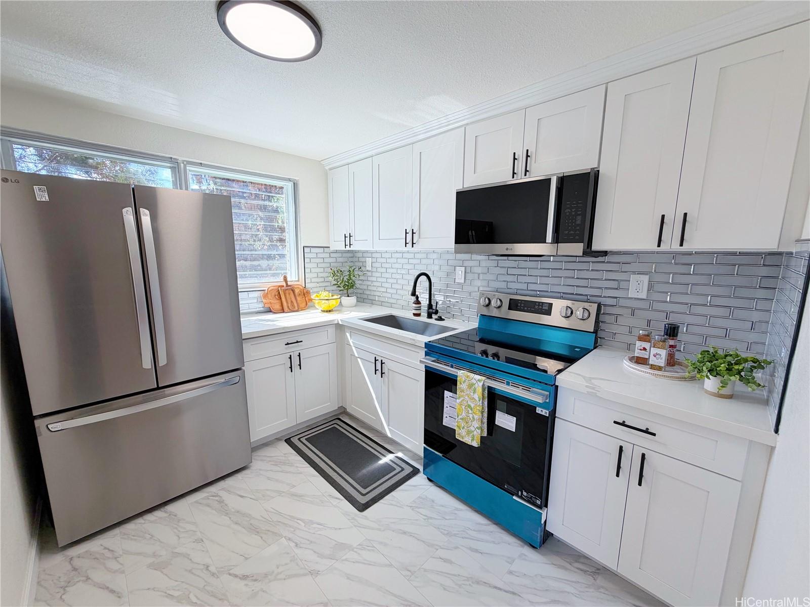 1427 Alexander Street  Unit 201