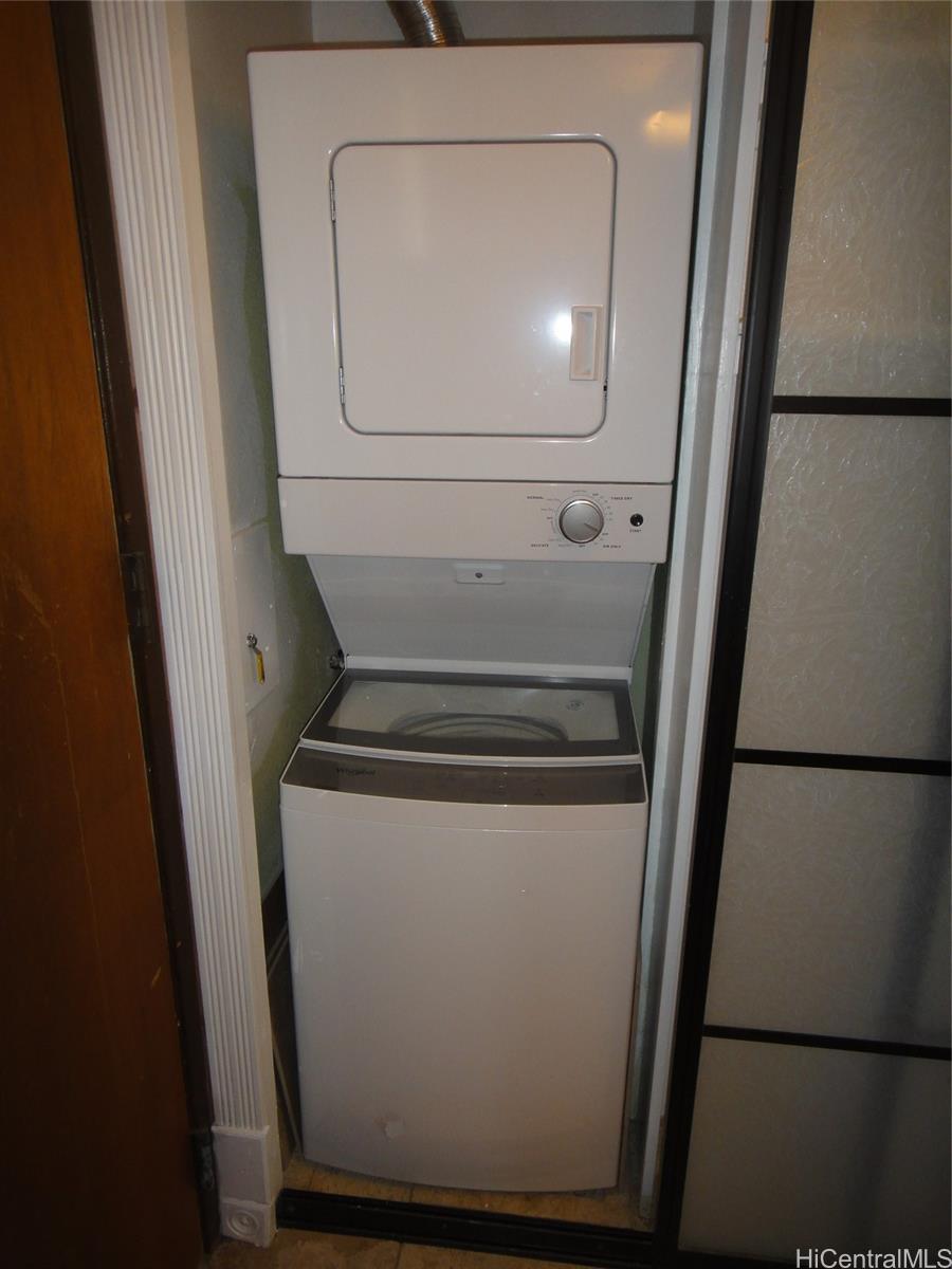 Photo 10 of 25
