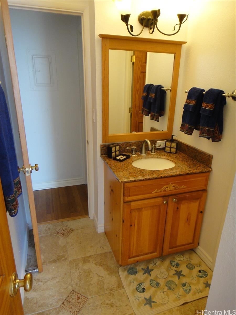 Photo 11 of 25