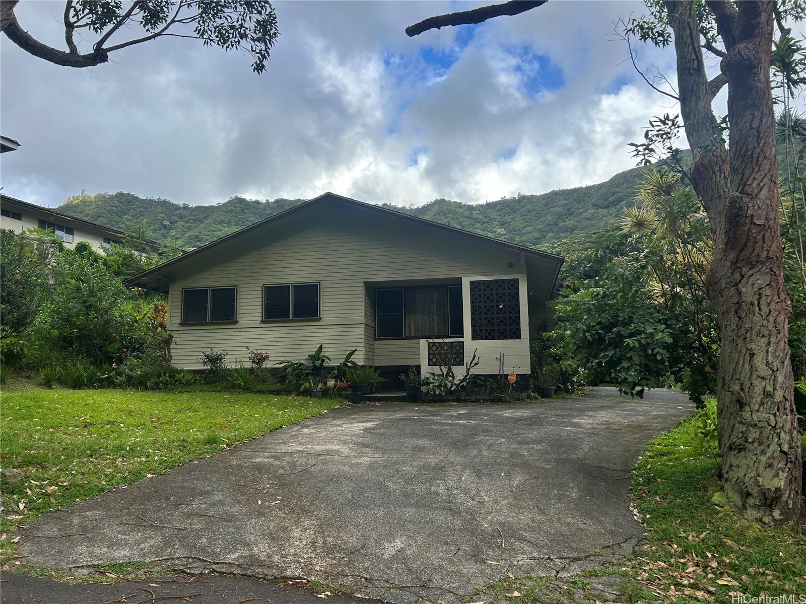 3545 Kalihi Street