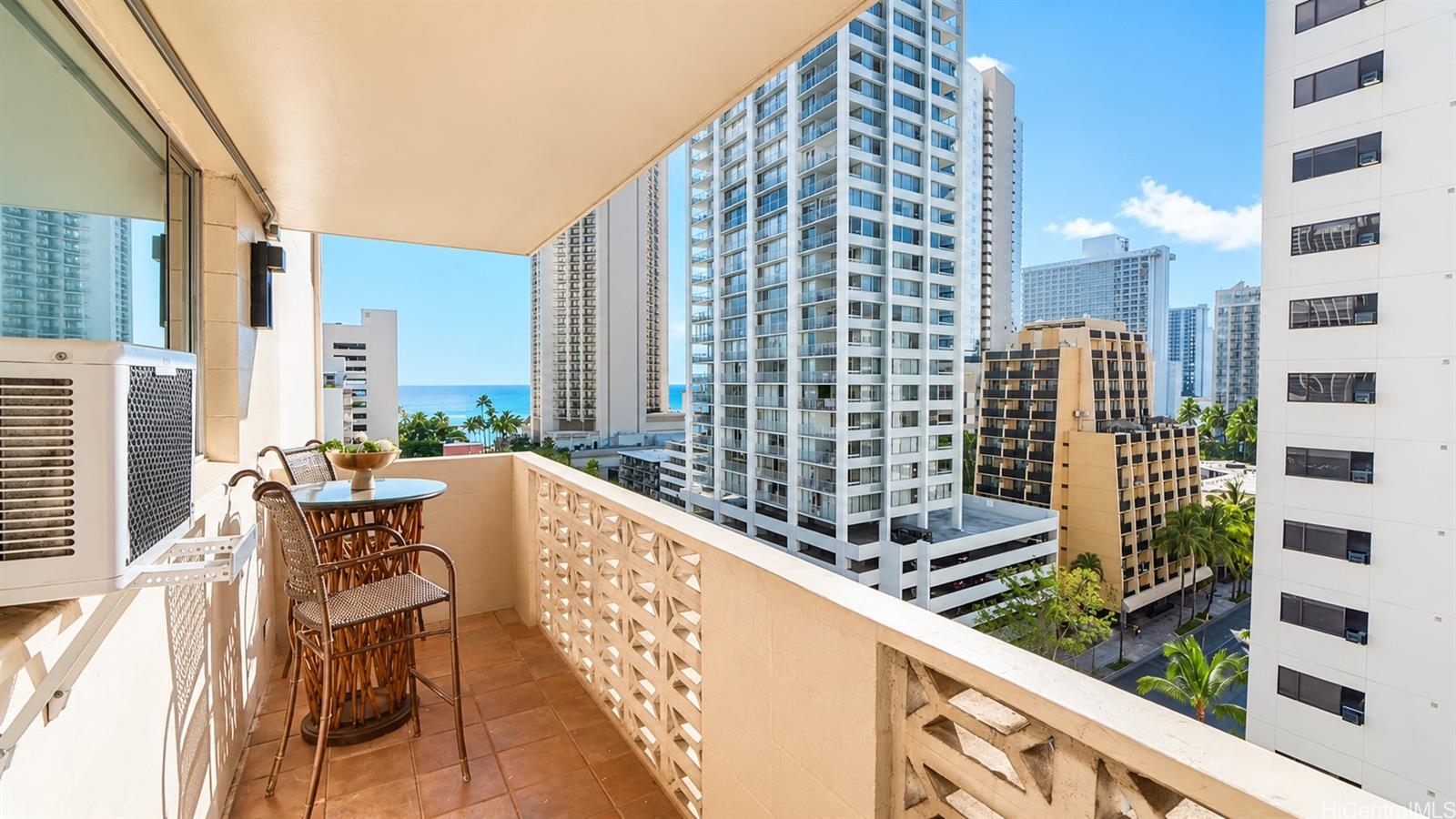 2442 Kuhio Avenue 1101