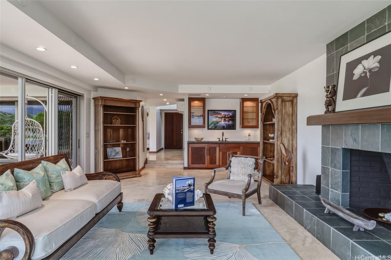 611 Kaimalino Place