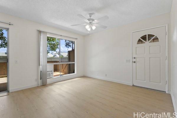 Photo 7 of 23