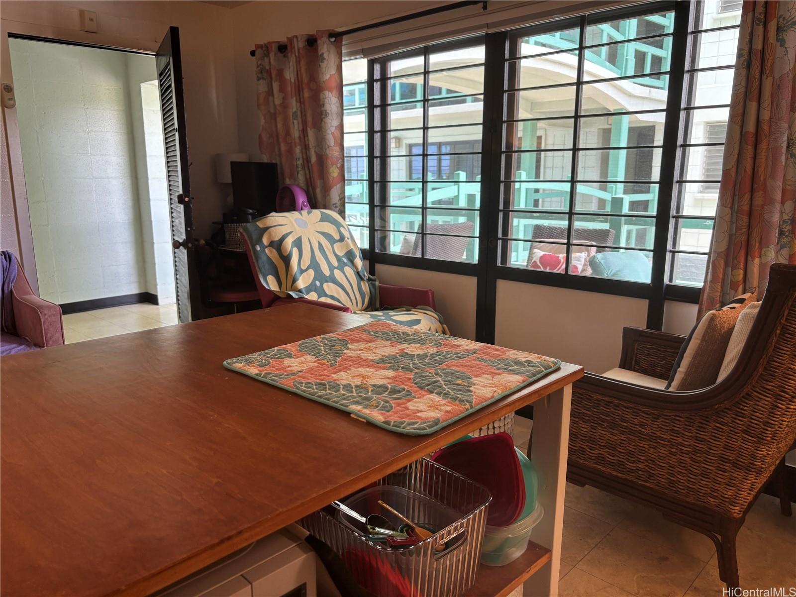 2957 Kalakaua Avenue  Unit 211