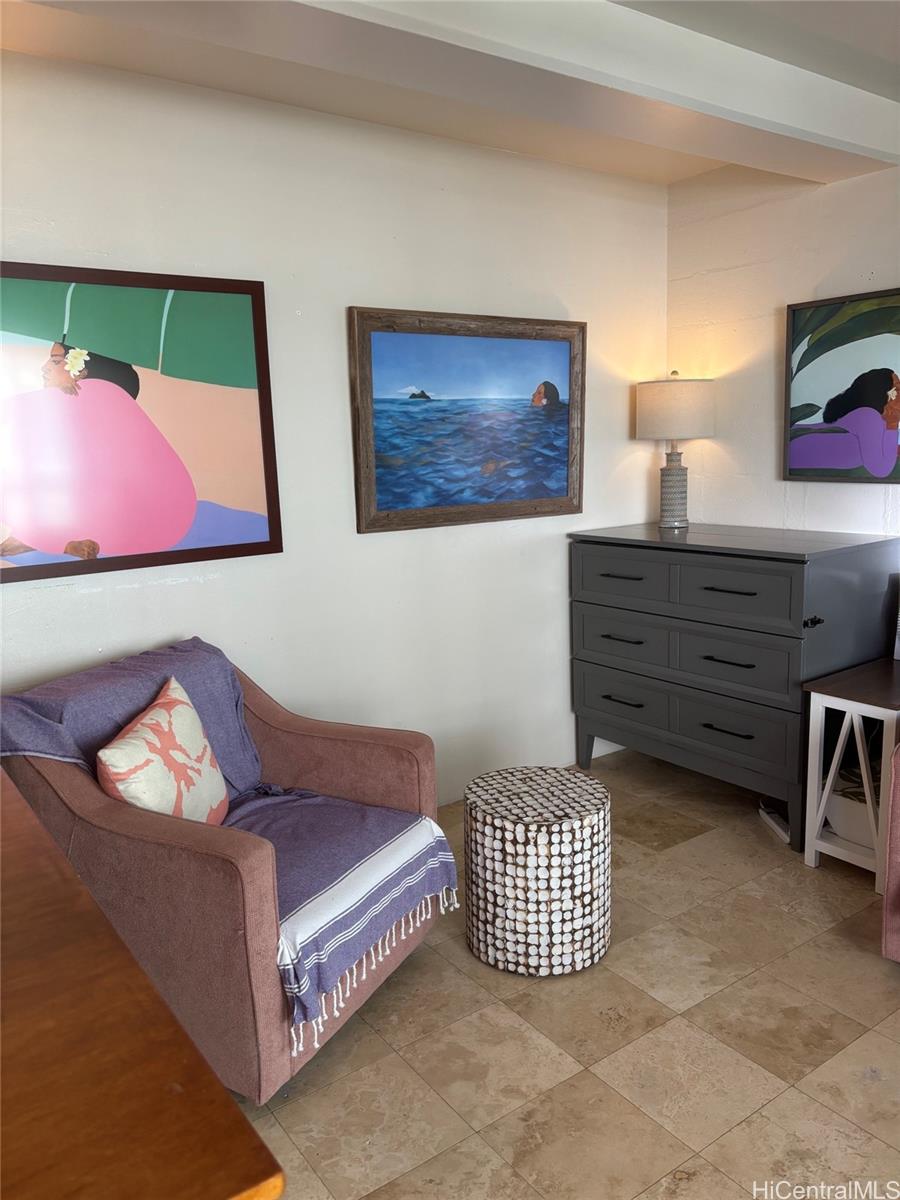 2957 Kalakaua Avenue  Unit 211