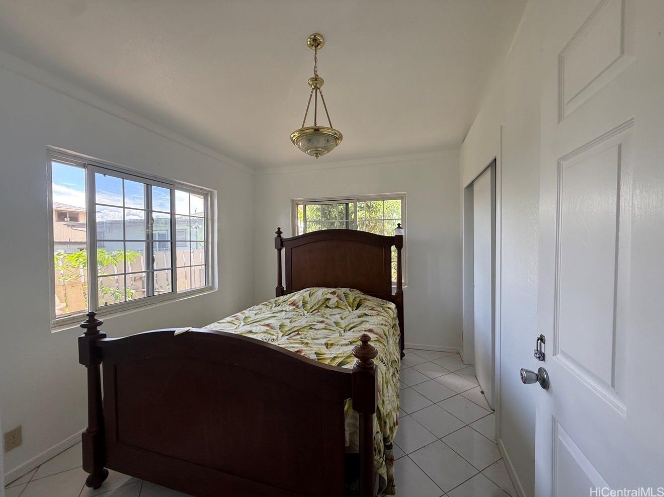 Photo 10 of 19