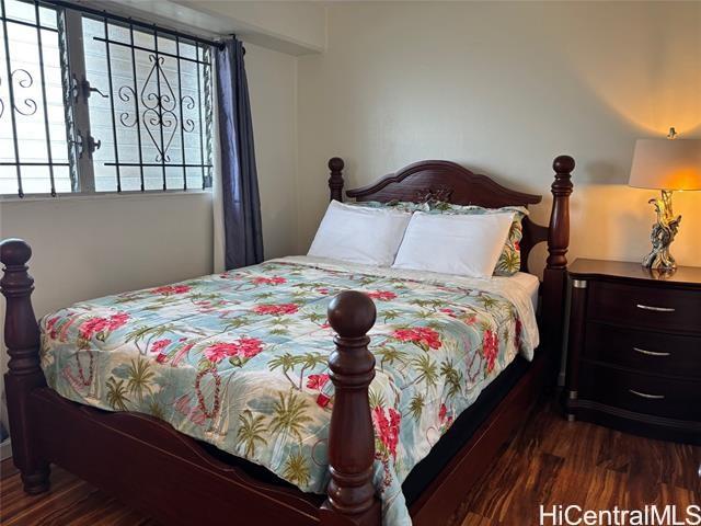 Photo 12 of 25