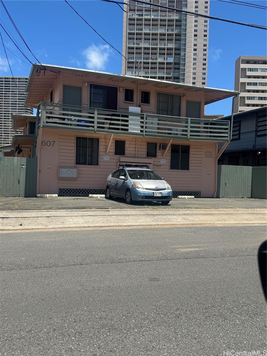 607 Isenberg Street 8