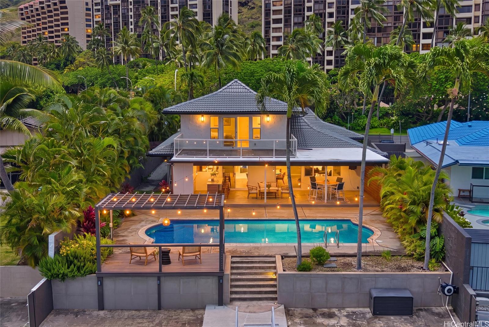6703 Hawaii Kai Drive