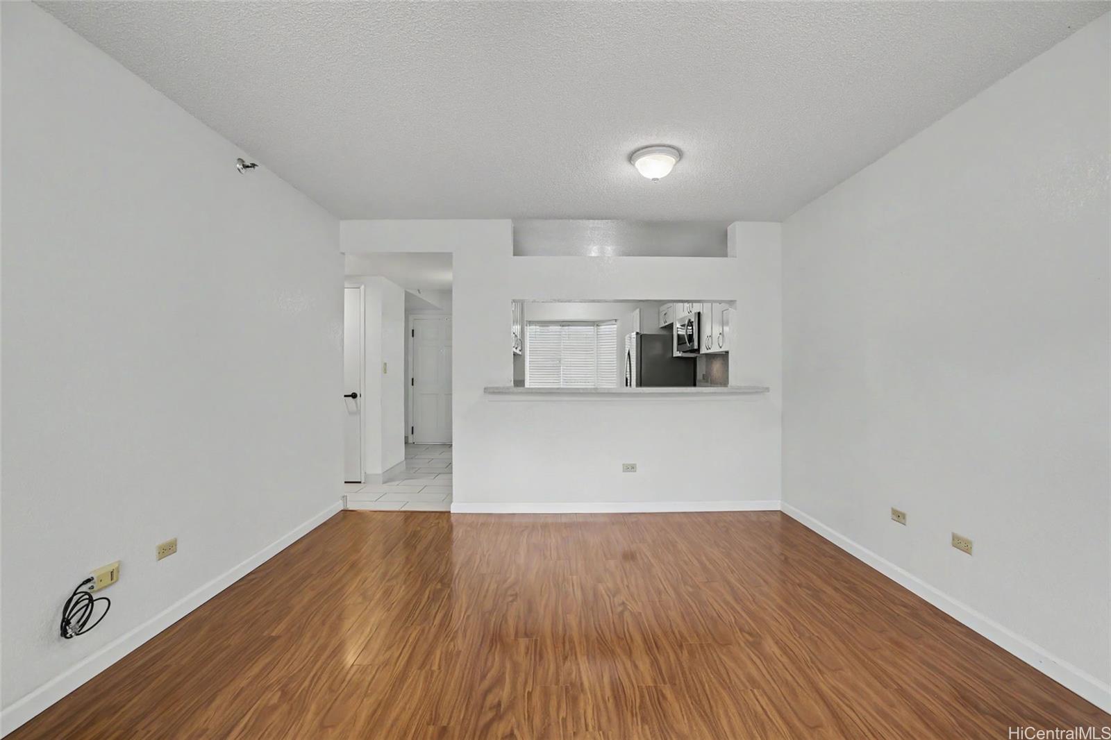 Photo 6 of 20