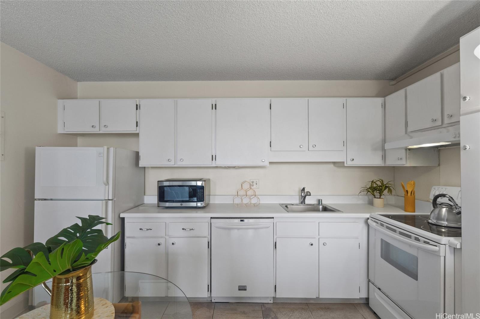 2240 Kuhio Avenue  Unit 1114
