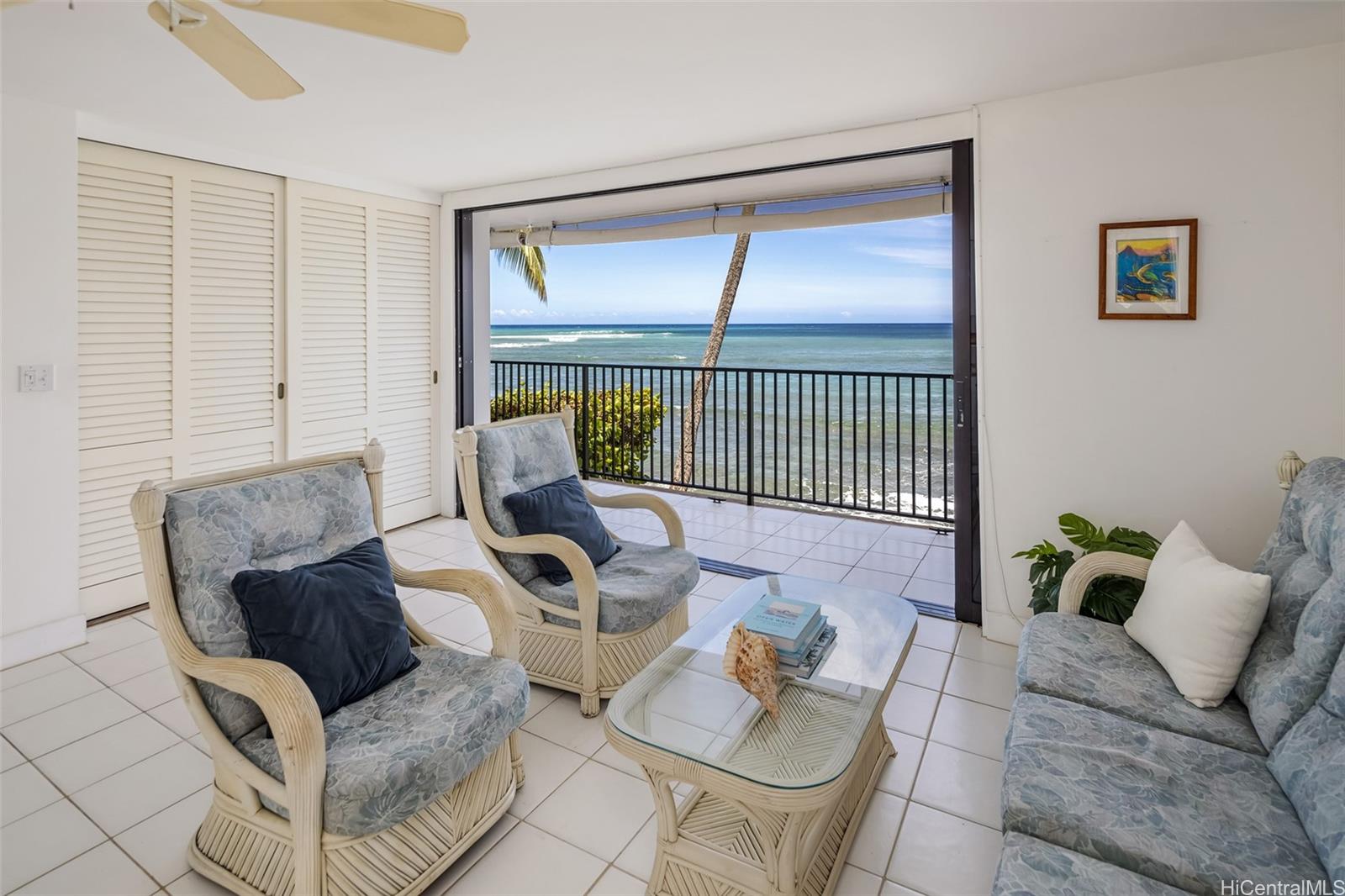 2987 Kalakaua Avenue  Unit 205