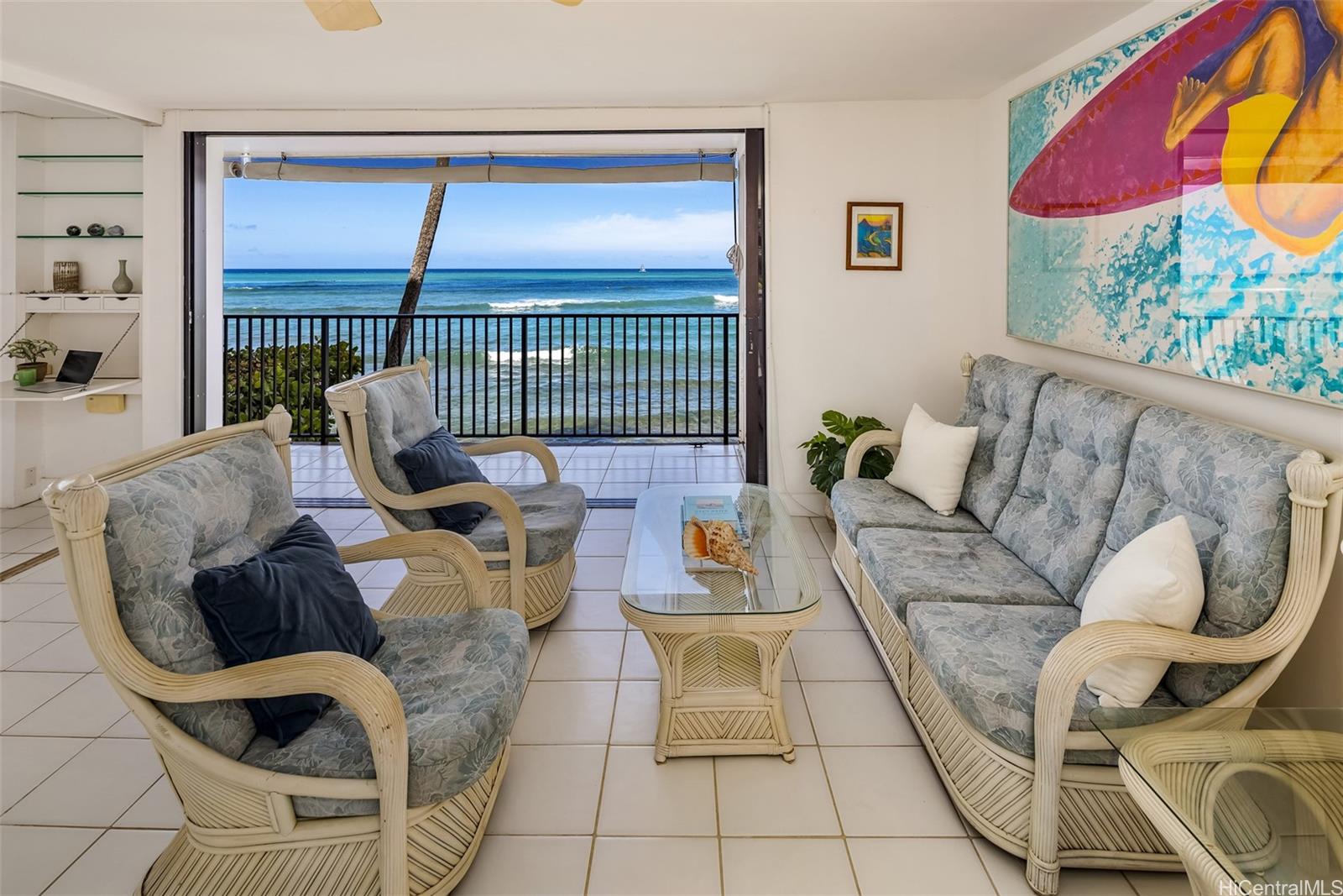2987 Kalakaua Avenue  Unit 205