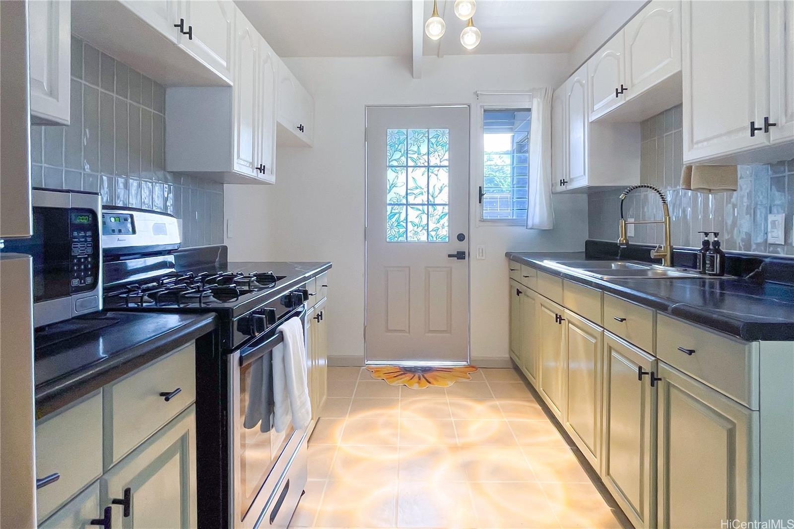 87-153 Helelua Street  Unit 3