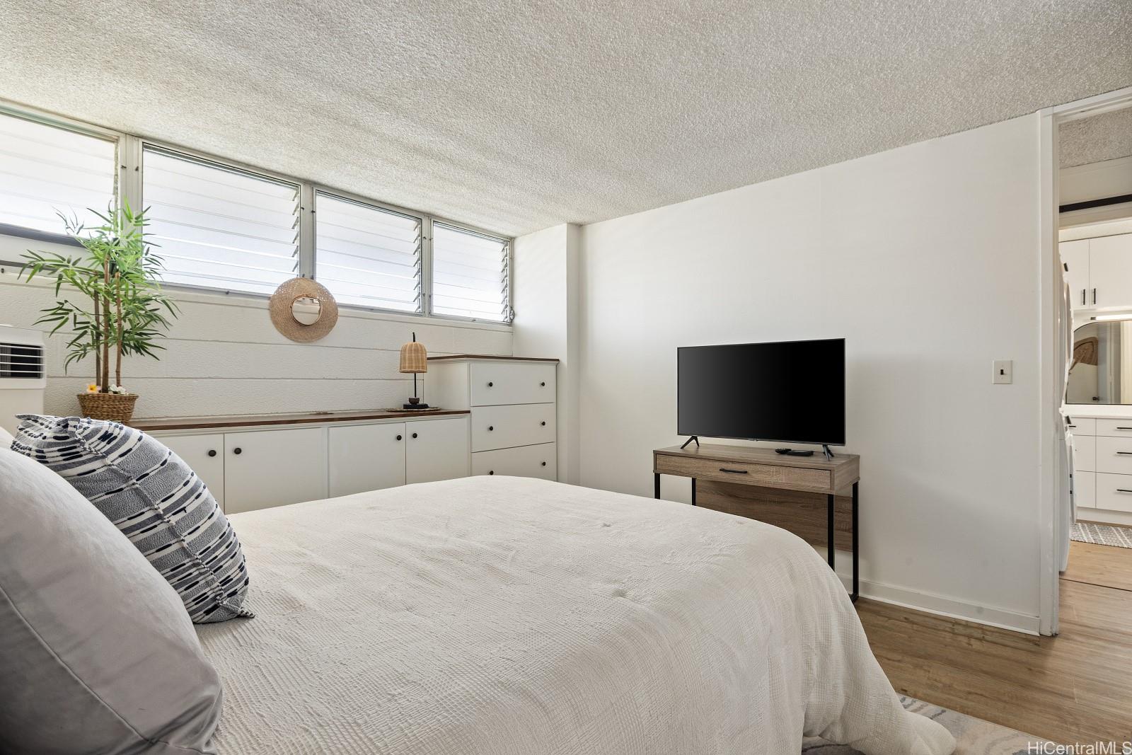 620 Mccully Street  Unit 901