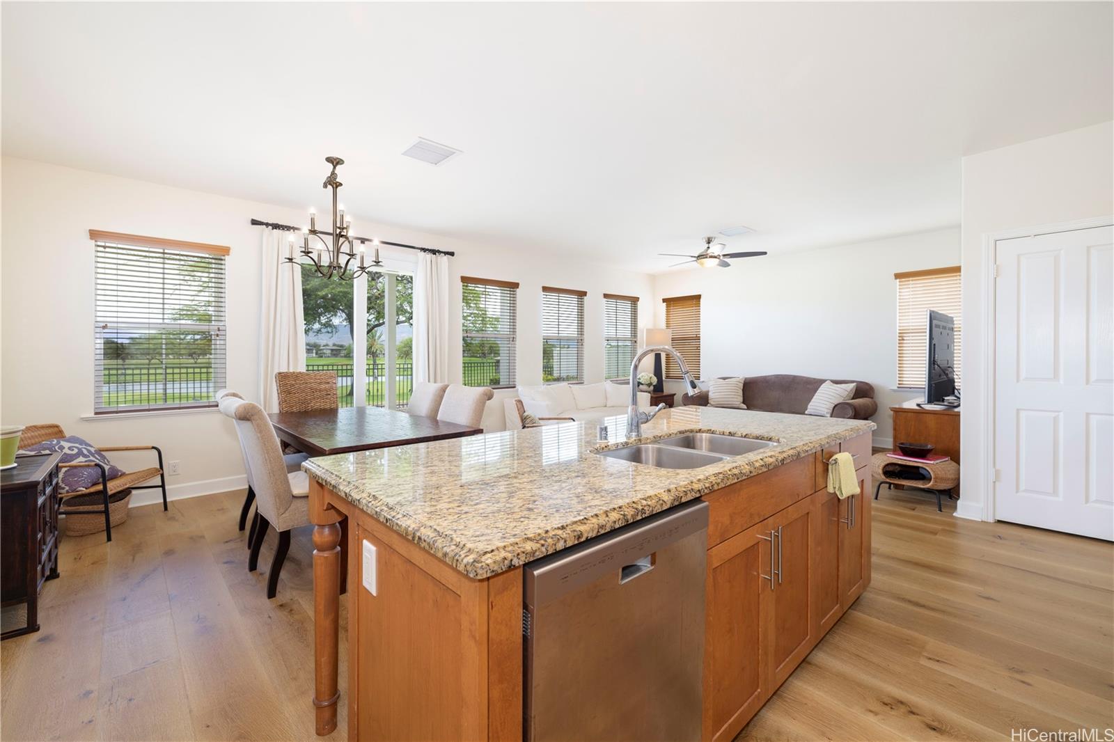 Photo 5 of 25