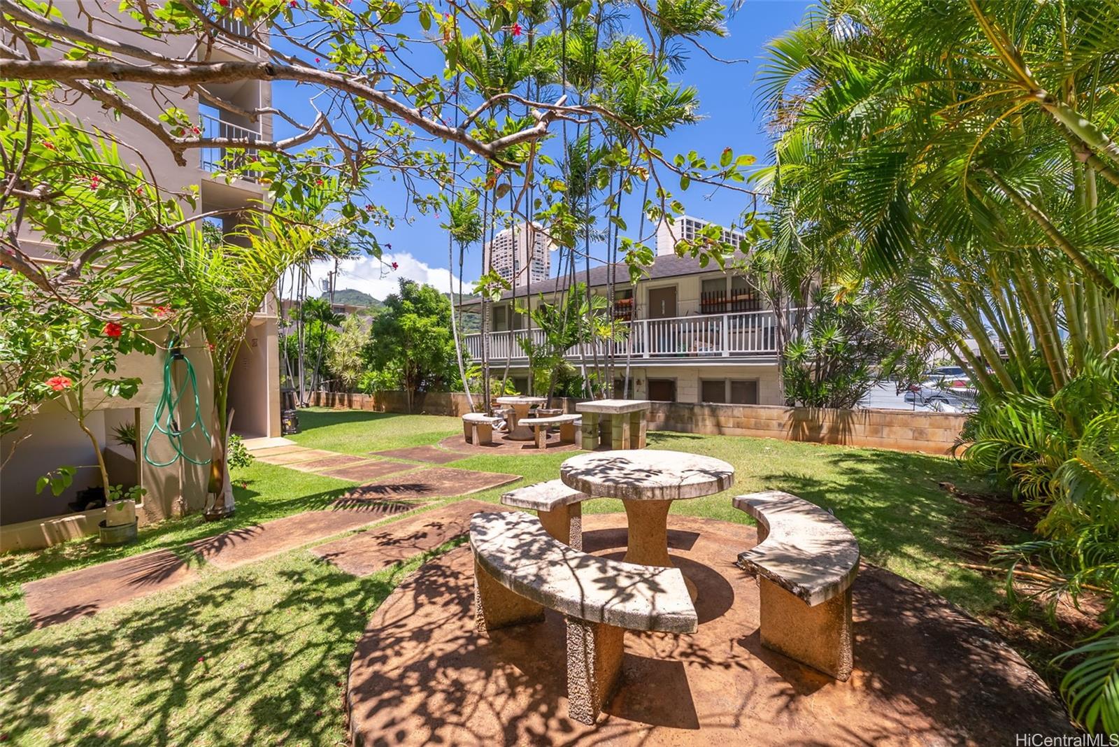 1650 Piikoi Street  Unit 203