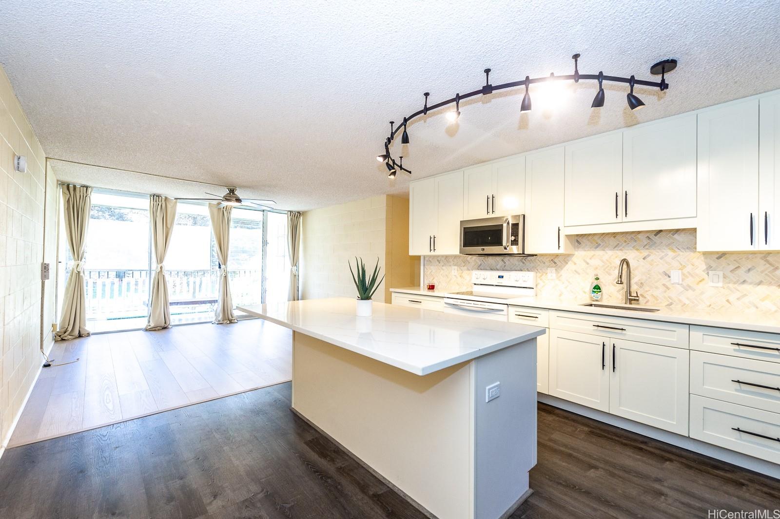 95-273 Waikalani Drive  Unit D402
