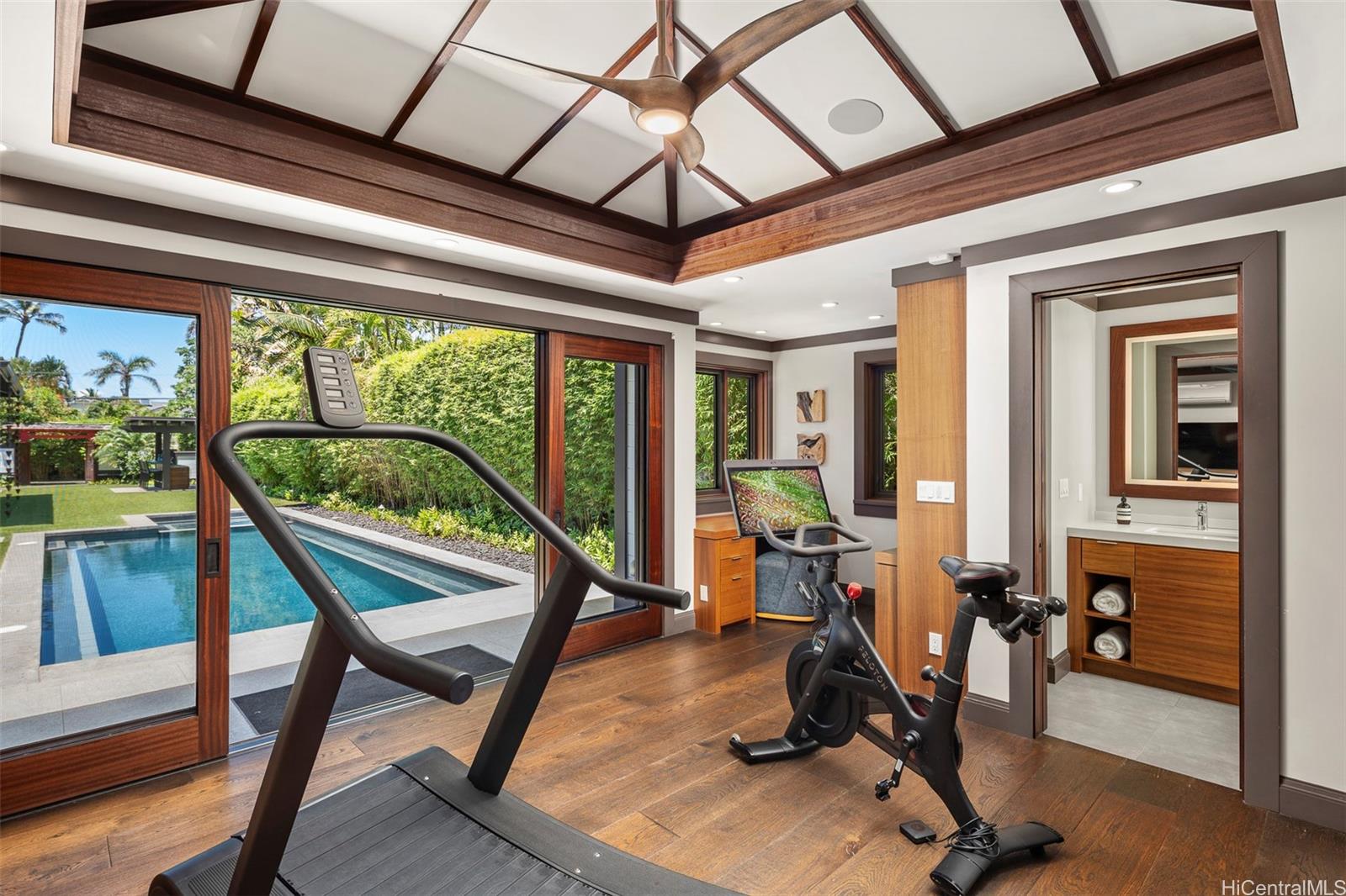 1011 Mokulua Drive