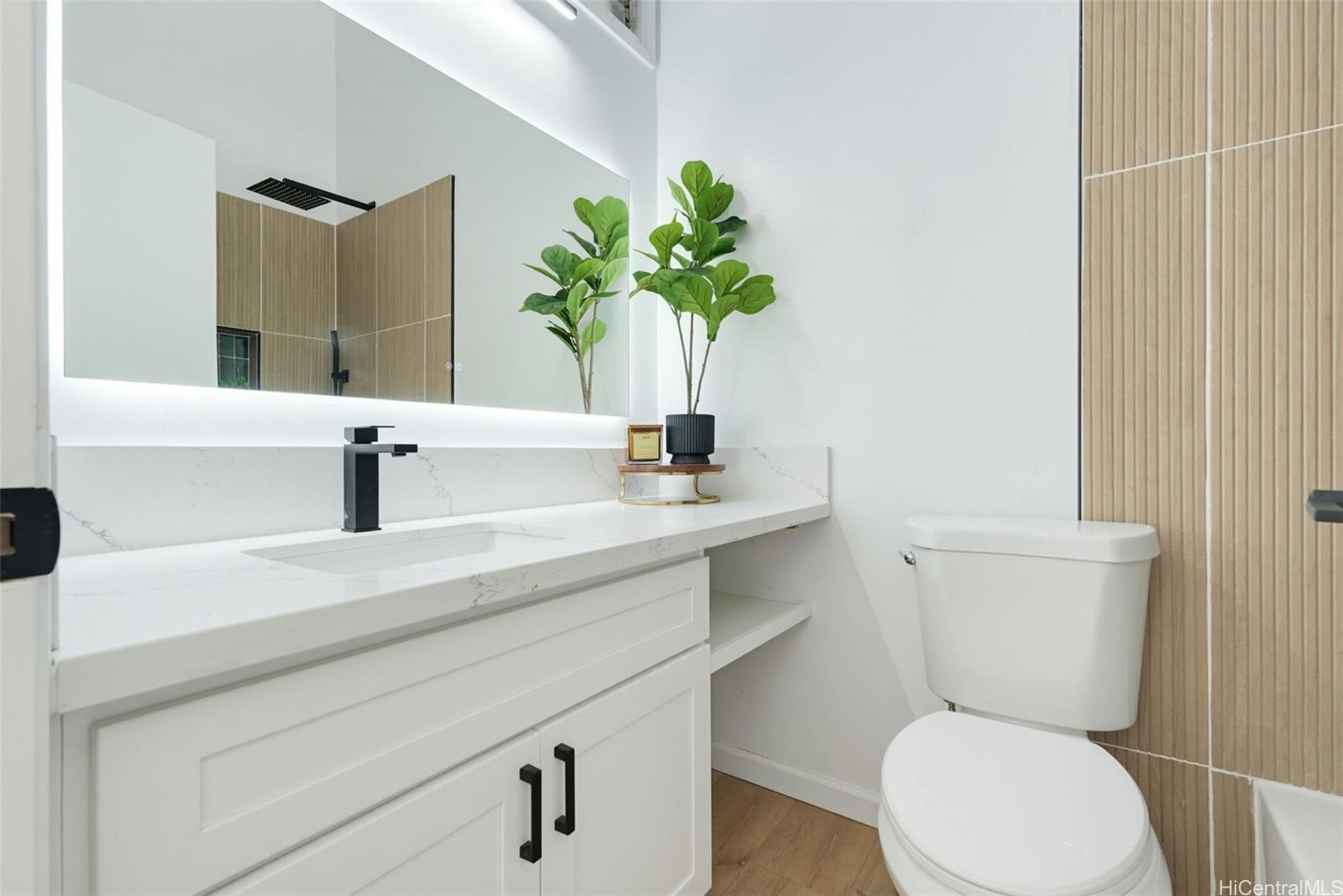95-325 Kahikinui Court  Unit 223