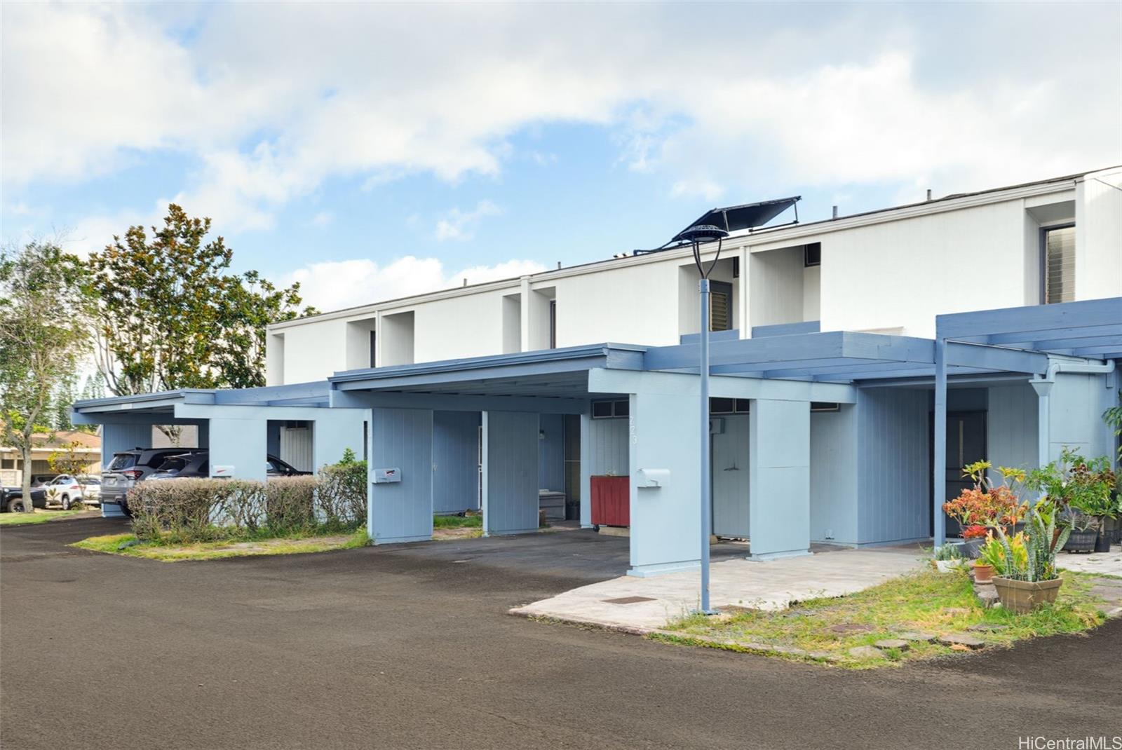 95-325 Kahikinui Court  Unit 223