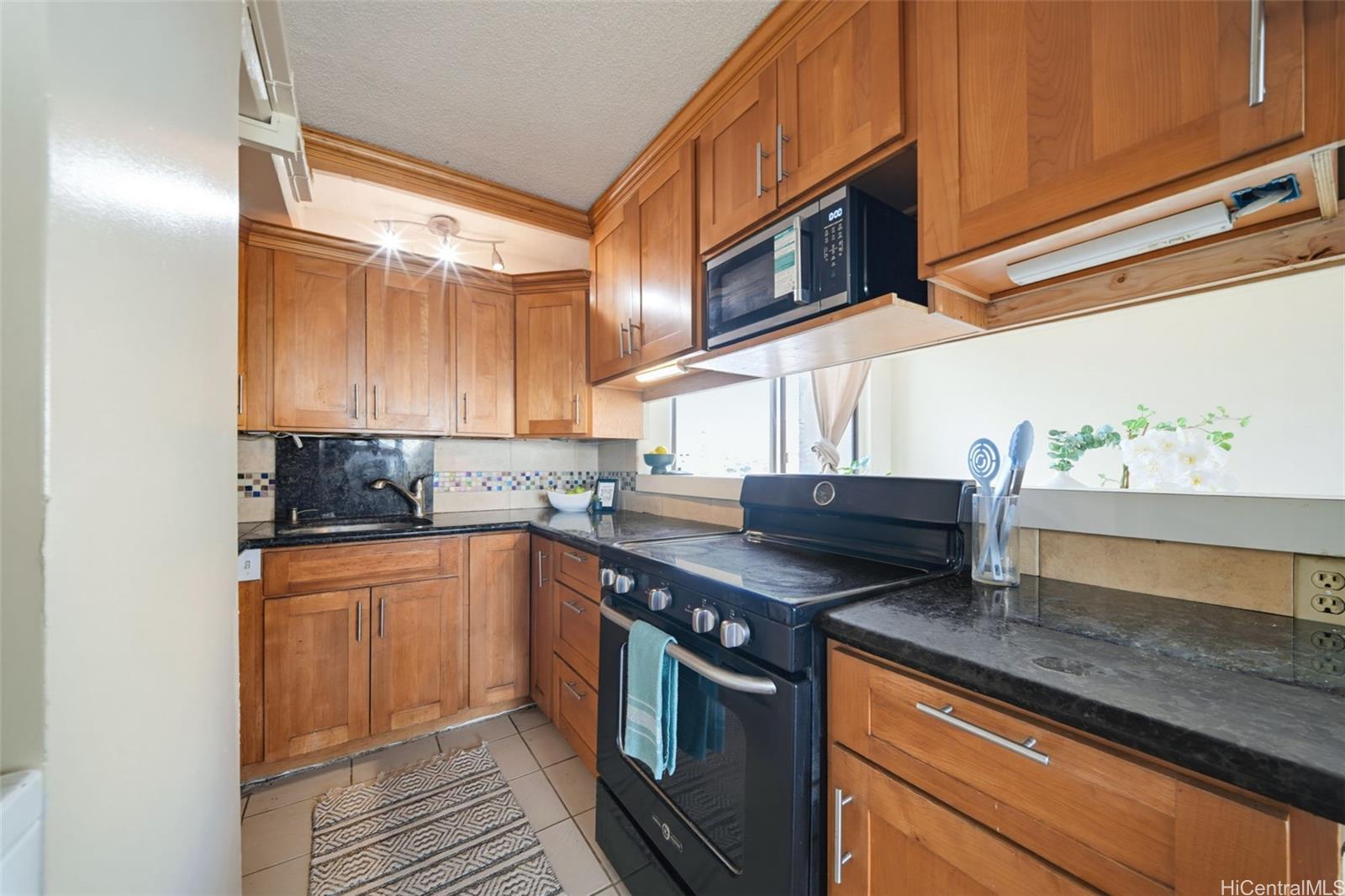 2333 Kapiolani Boulevard  Unit 1008-FS