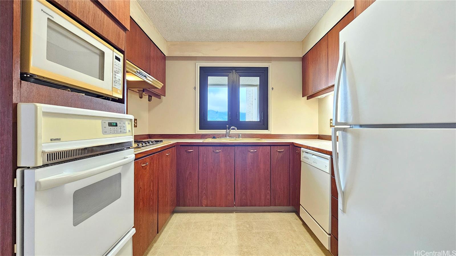 1650 Ala Moana Boulevard  Unit 2305