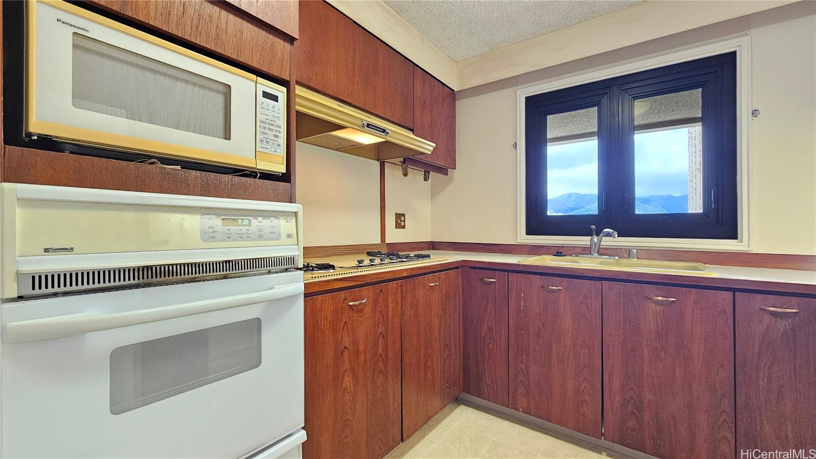 1650 Ala Moana Boulevard  Unit 2305
