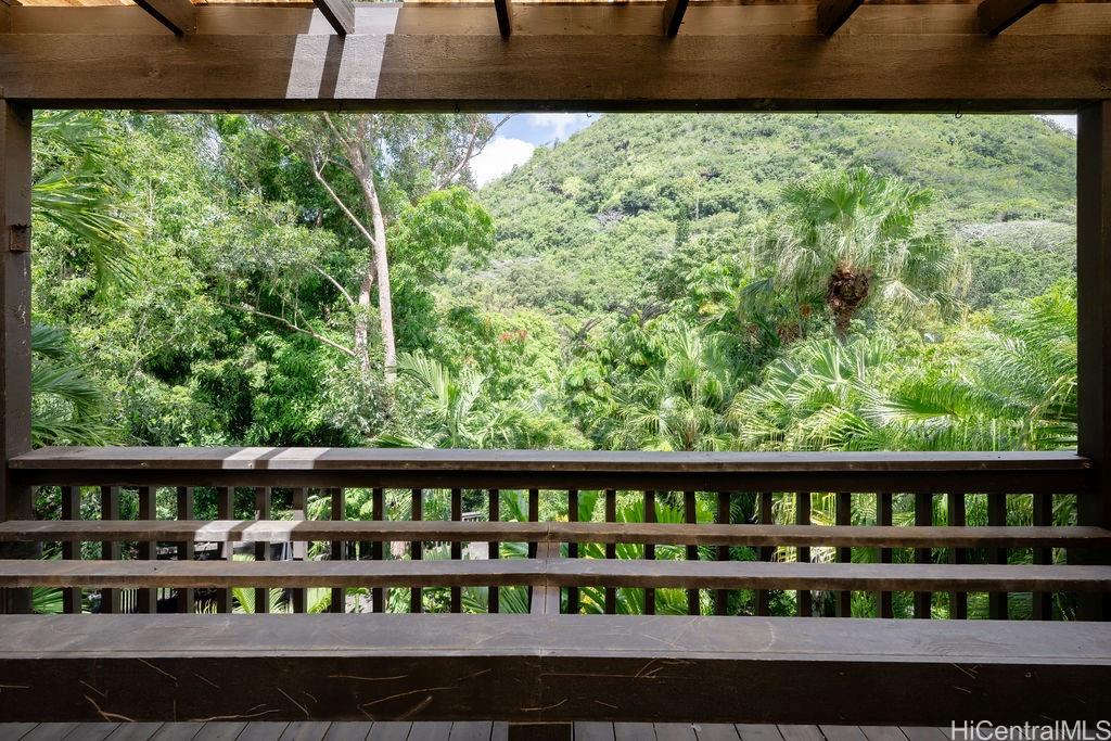 2528 Makaulii Place