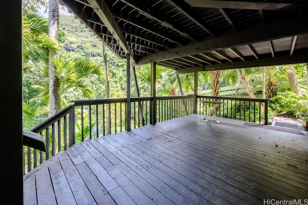 2528 Makaulii Place