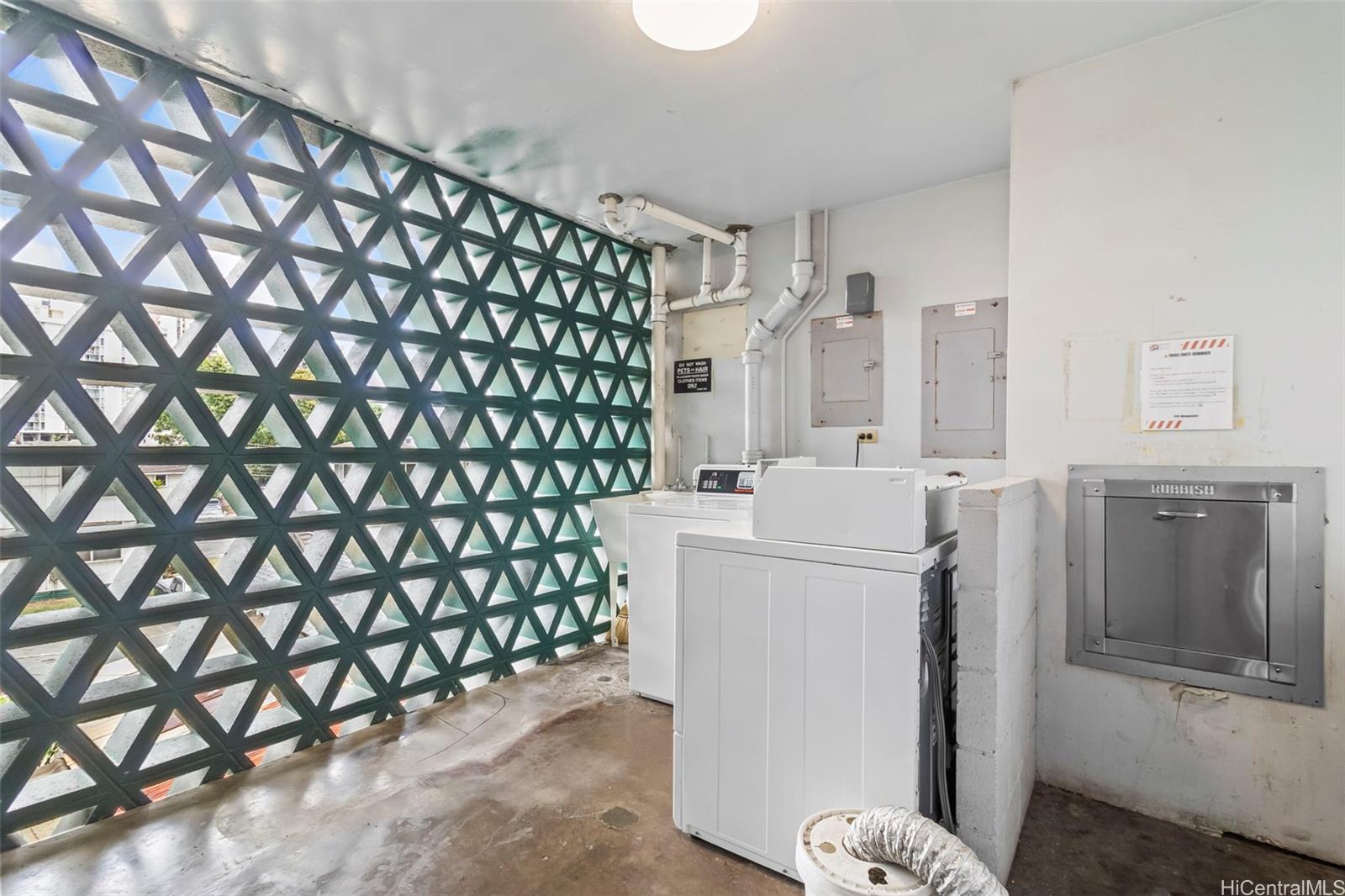 2440 Date Street  Unit 303