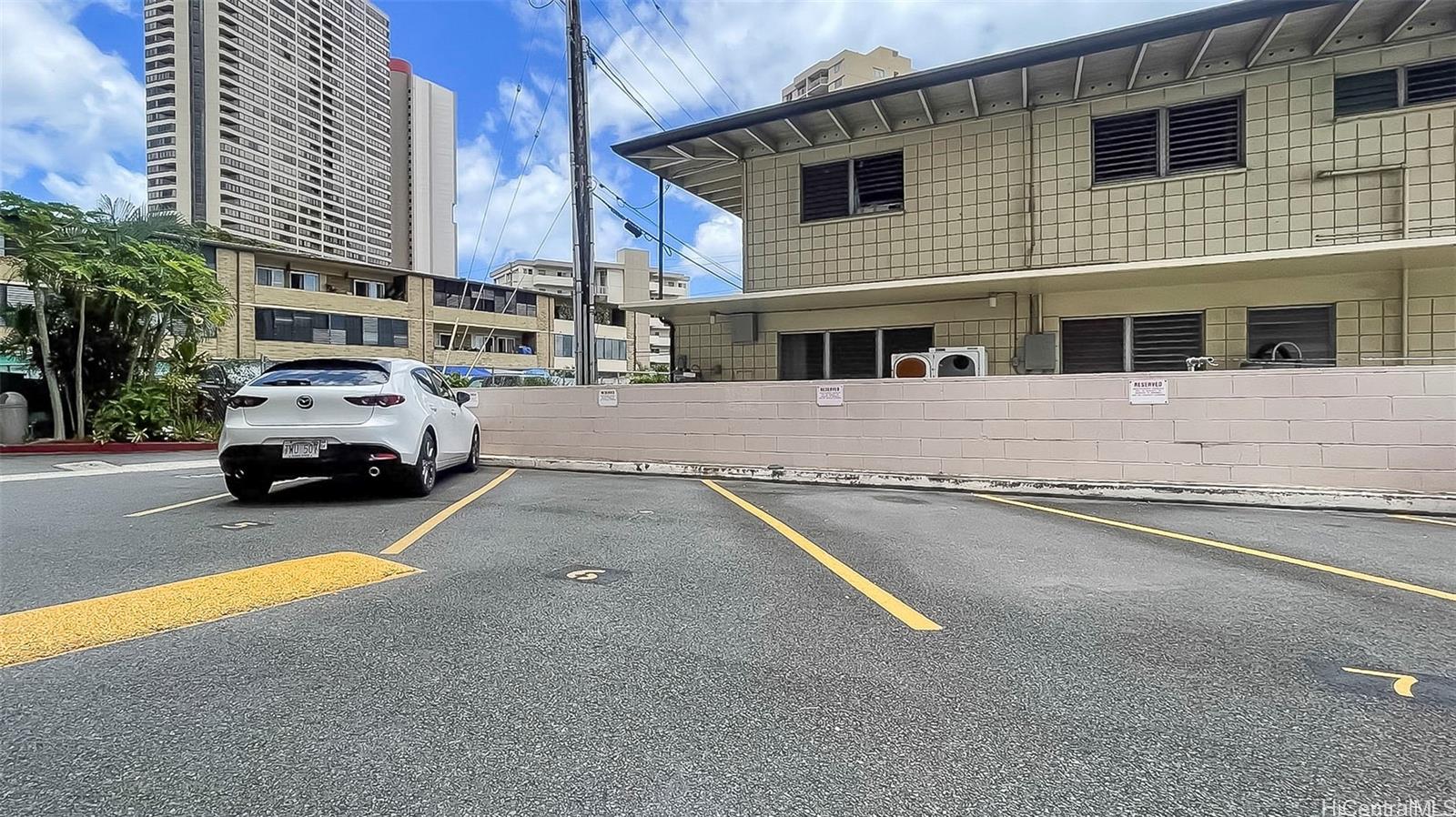 2440 Date Street  Unit 303