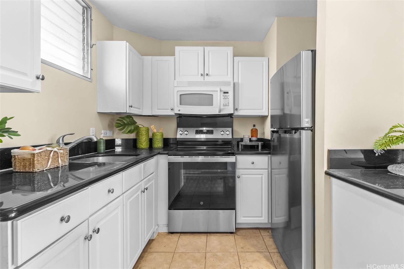 2440 Date Street  Unit 303