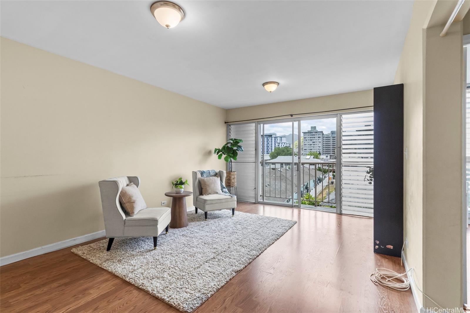 2440 Date Street  Unit 303