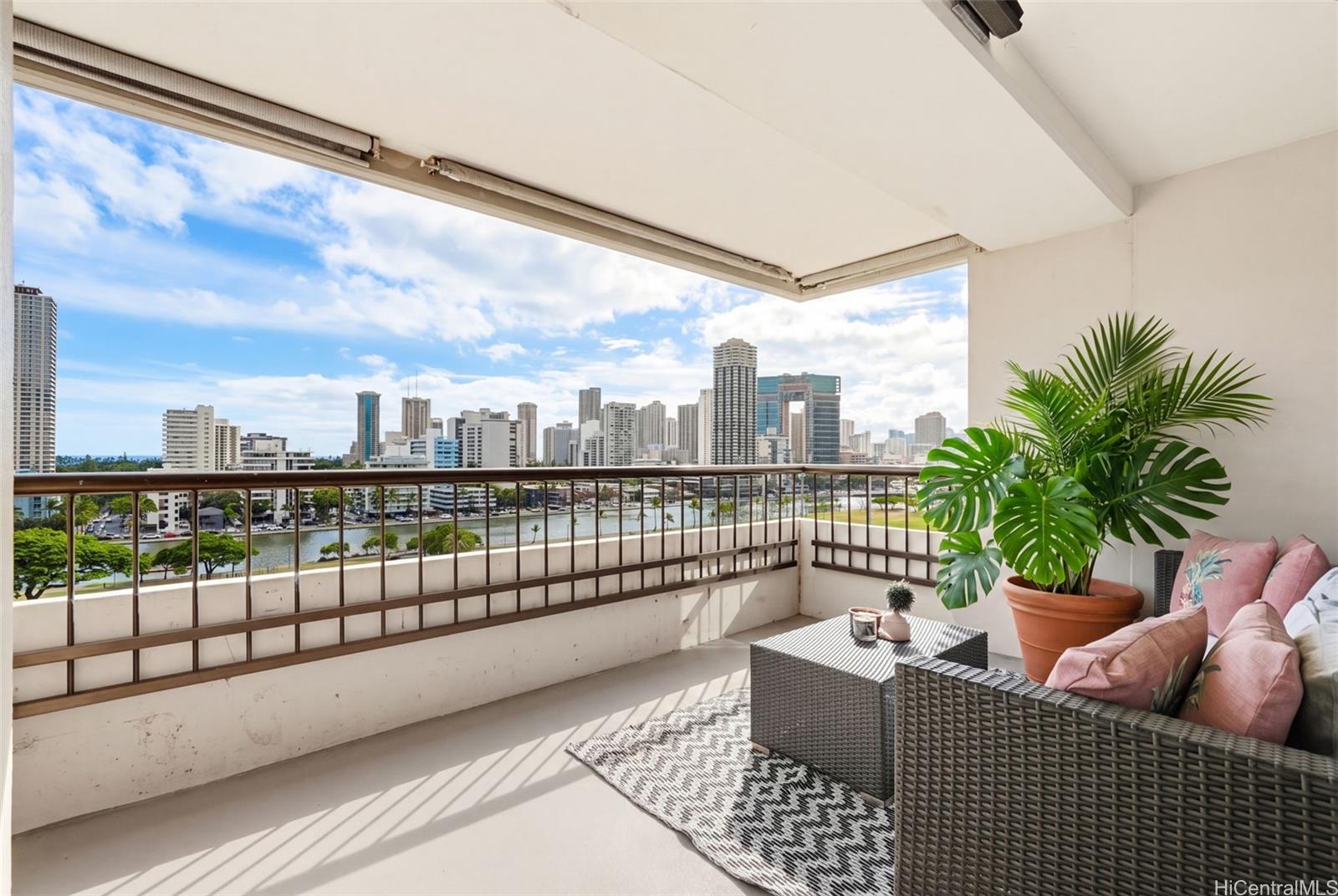 2333 Kapiolani Boulevard  Unit 1008-LH