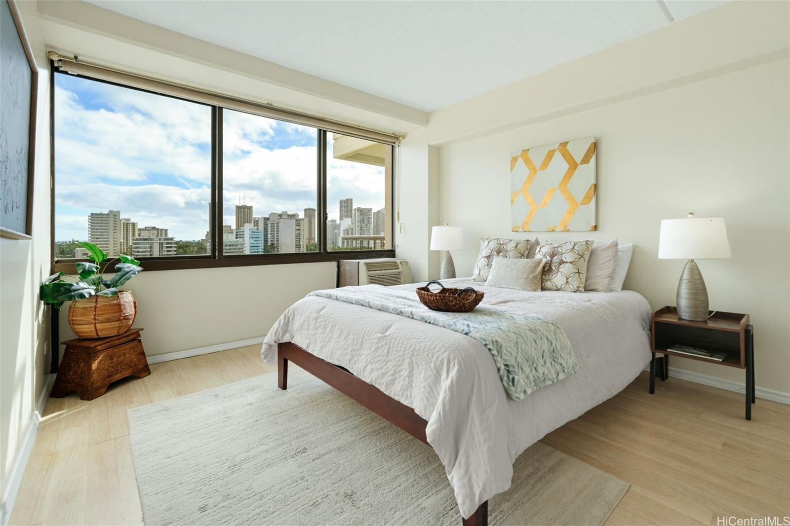 2333 Kapiolani Boulevard  Unit 1008-LH