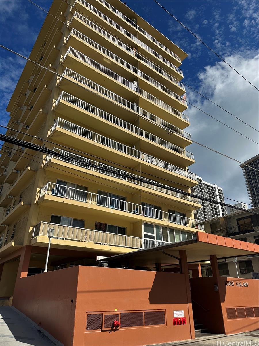 303 Liliuokalani Avenue 904