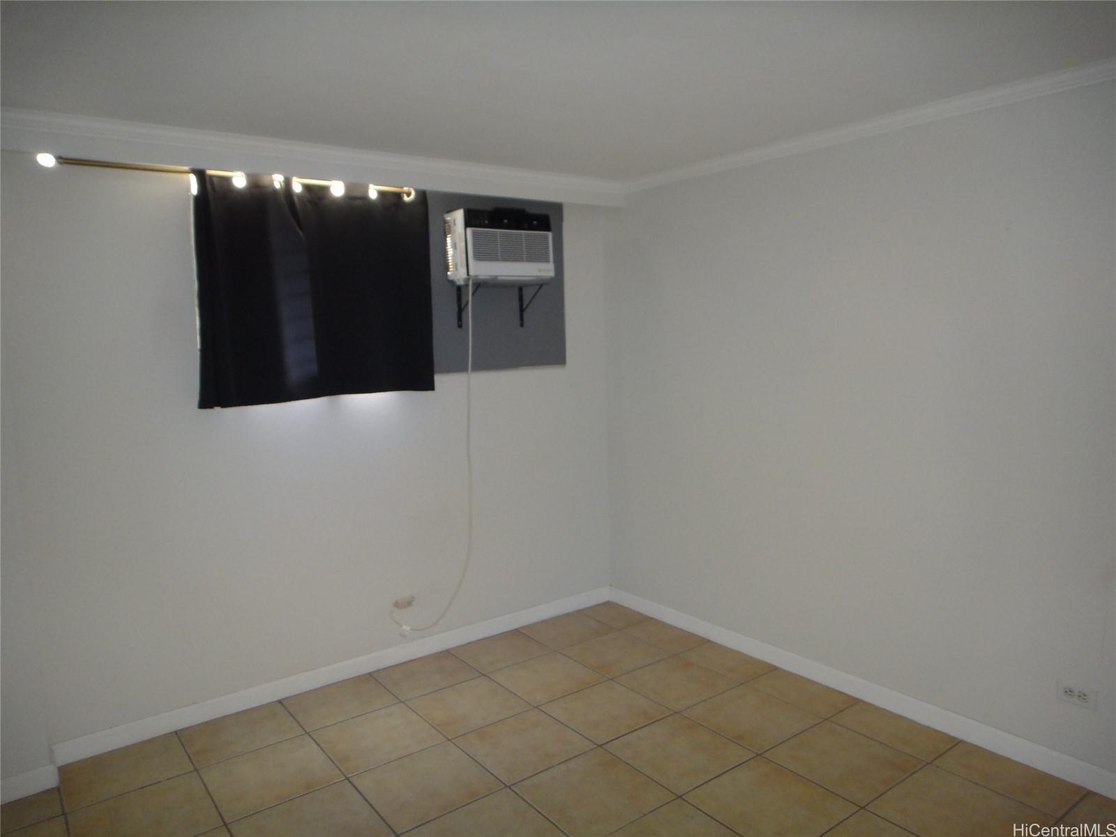 Photo 12 of 25