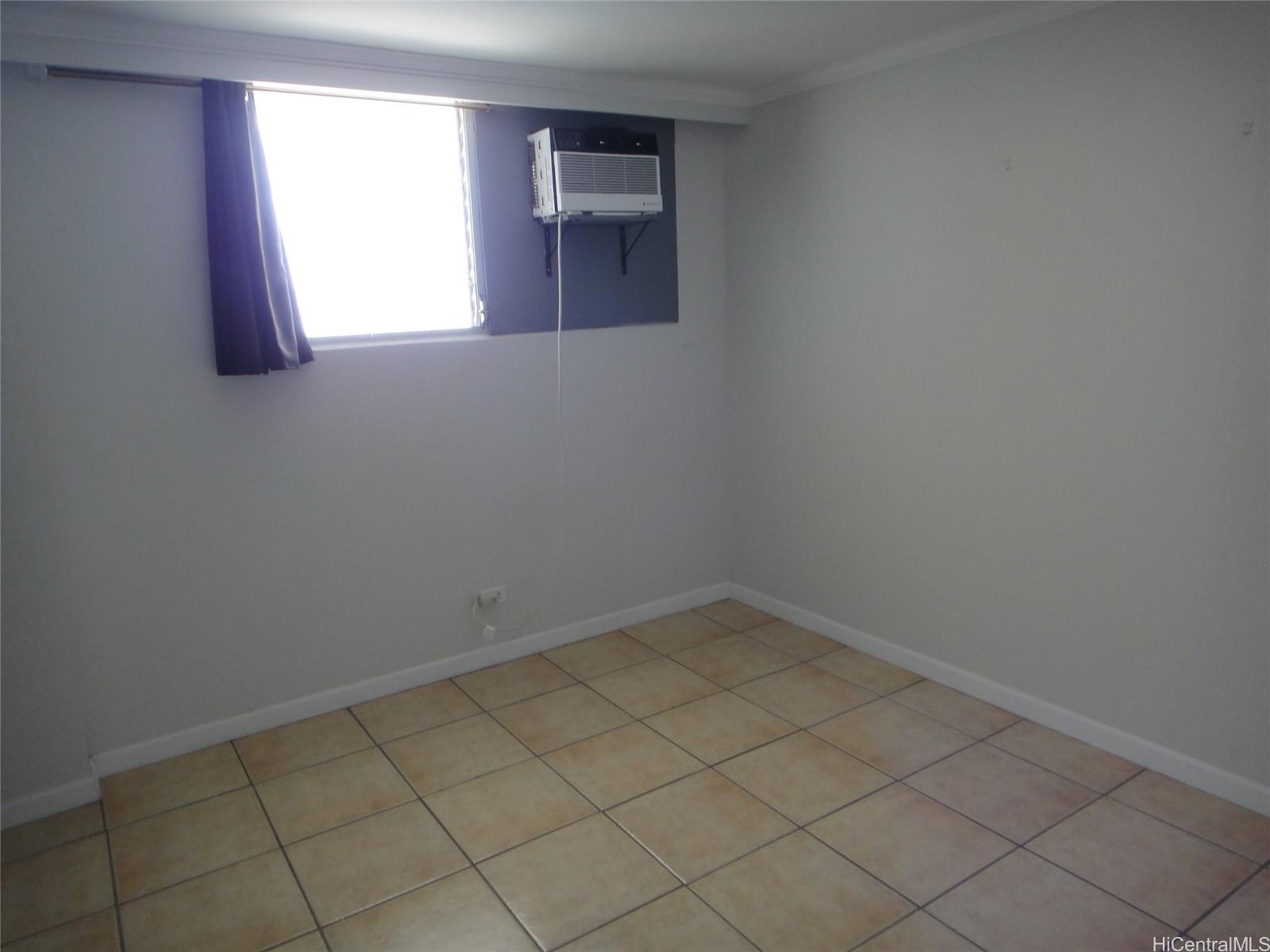 Photo 13 of 25