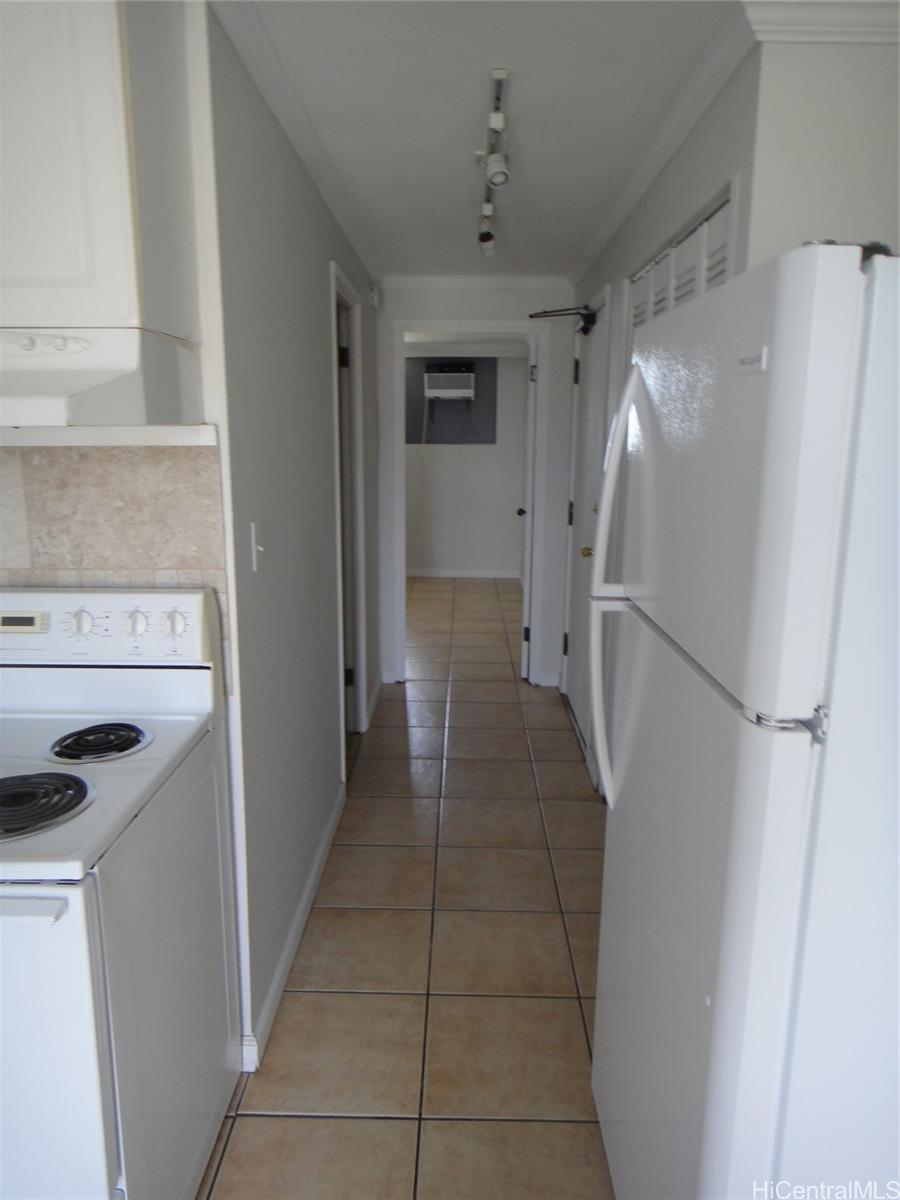 Photo 4 of 25