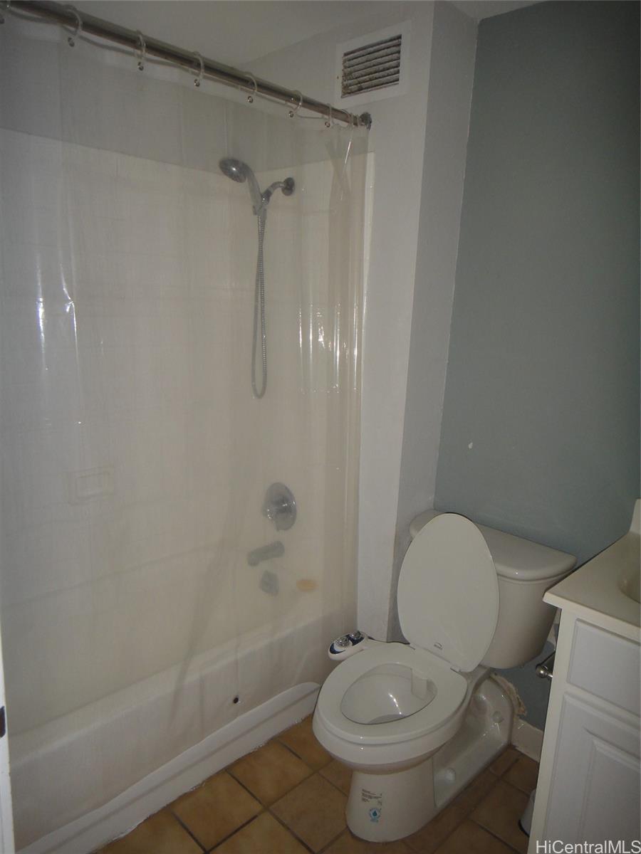 Photo 8 of 25